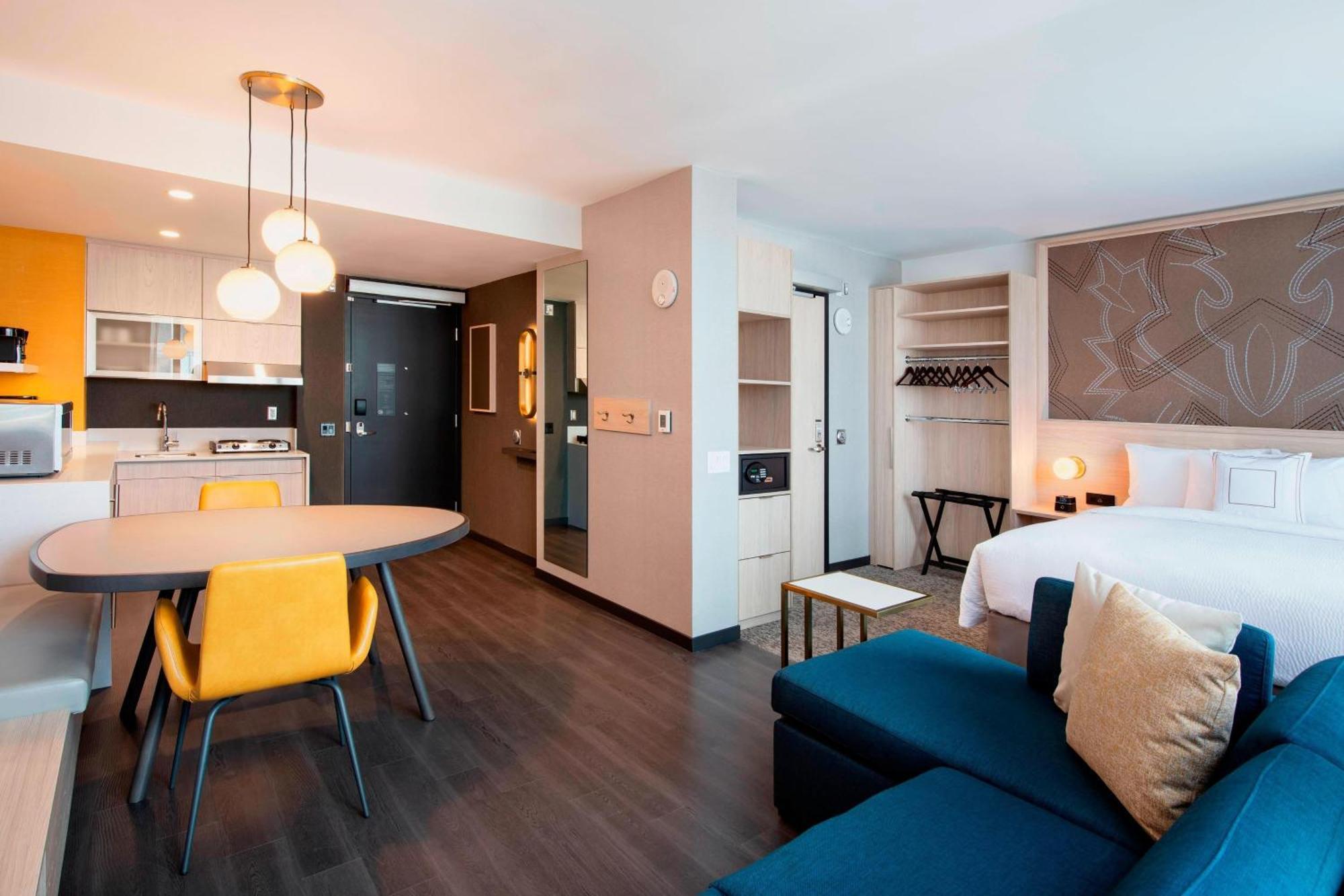 Residence Inn By Marriott Calgary Downtown/Beltline District Экстерьер фото